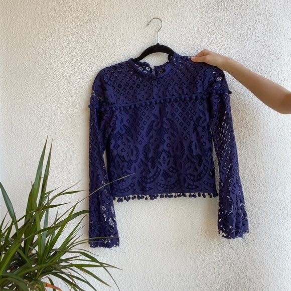 70s style lace mock neck (crosslist on depop) - Picture 4 of 4